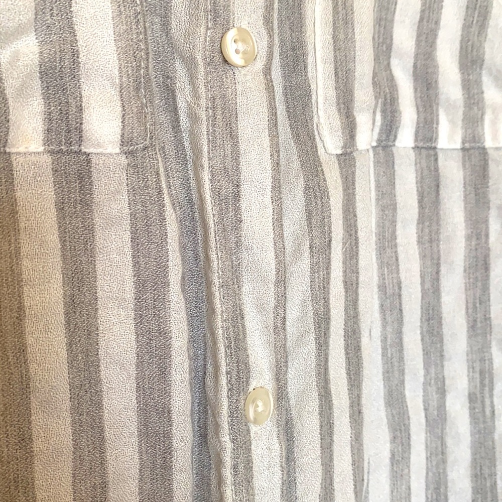 H&M Button Up Tunic - Picture 6 of 6